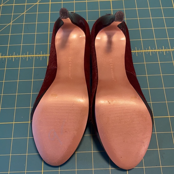 Fuzzy BCBGeneration Red Heels. Size 8.5 - Picture 7 of 9